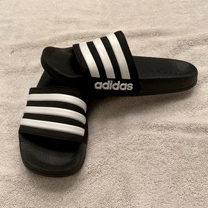 Women’s Adidas white & black Slides size 5